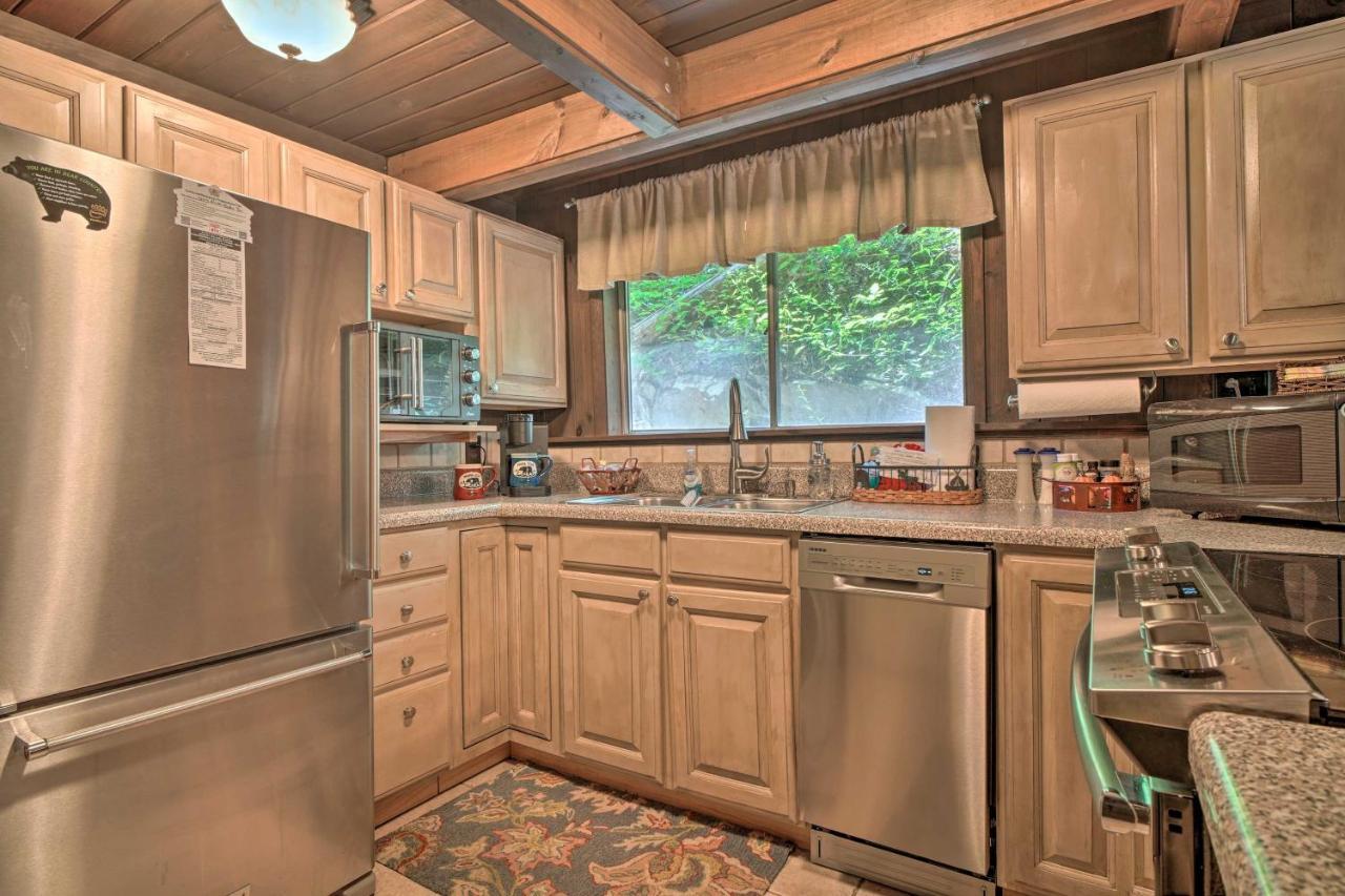 Snuggle Inn In The Heart Of Chalet Village! Gatlinburg Exterior foto
